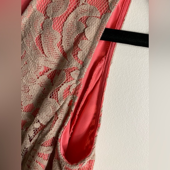 Lord & Taylor sleeveless Lace Dress - Picture 5 of 7